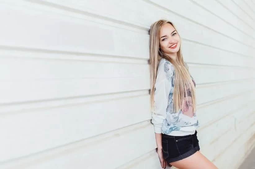 Stylizacje dla dziewczyn: Modowe hity, które zaskoczą każdą nastolatkę