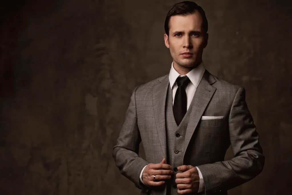 Stylowe szare garnitury: Jak wyglądać elegancko w każdej sytuacji