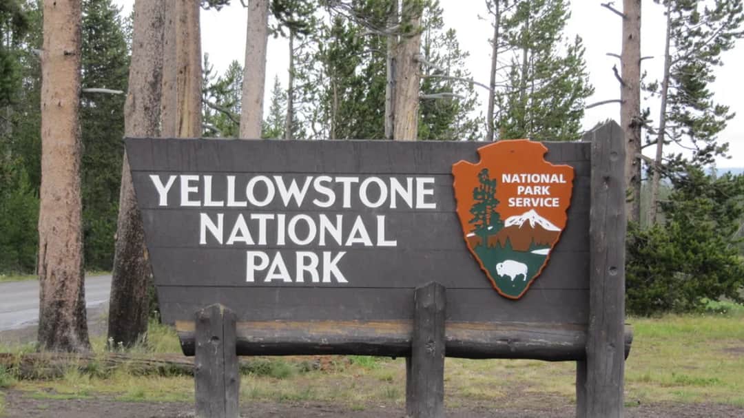 Yellowstone: Potencjalne zagrożenia erupcji i opinie ekspertów